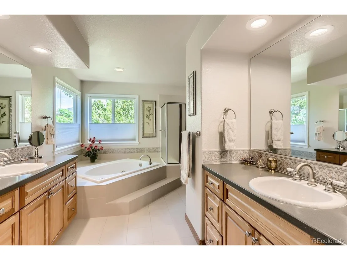 Photo of 3715 W 105th Dr