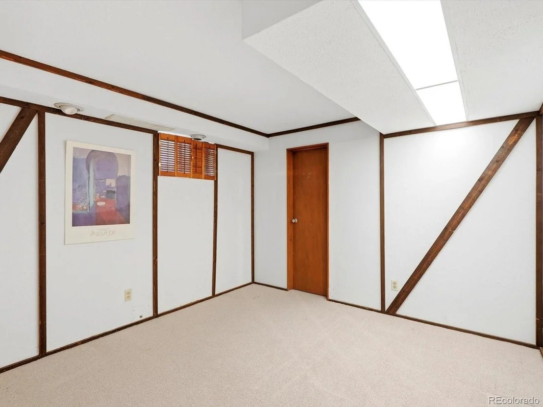 Photo of 6995 Queen Cir