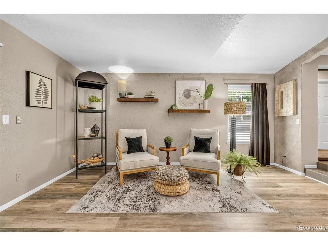 Photo of 9856 Glenstone Trl