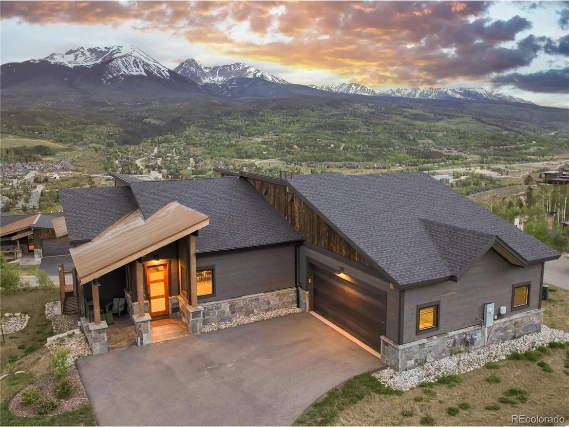 Photo of 27 Fly Caster Ln