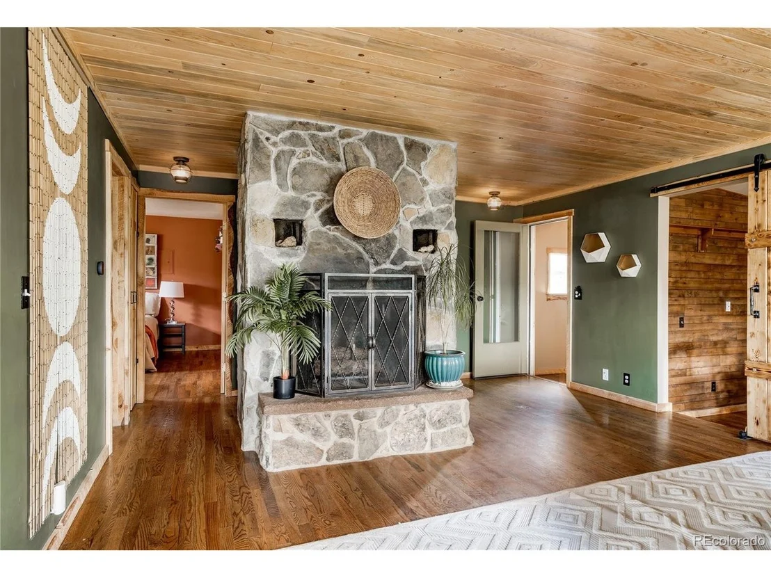 Photo of 297 Circle Dr