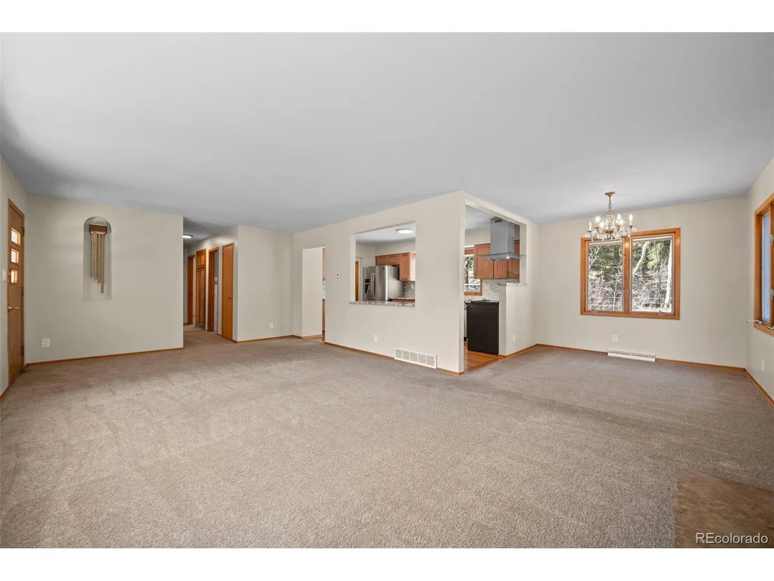 Photo of 993 Fall River Rd