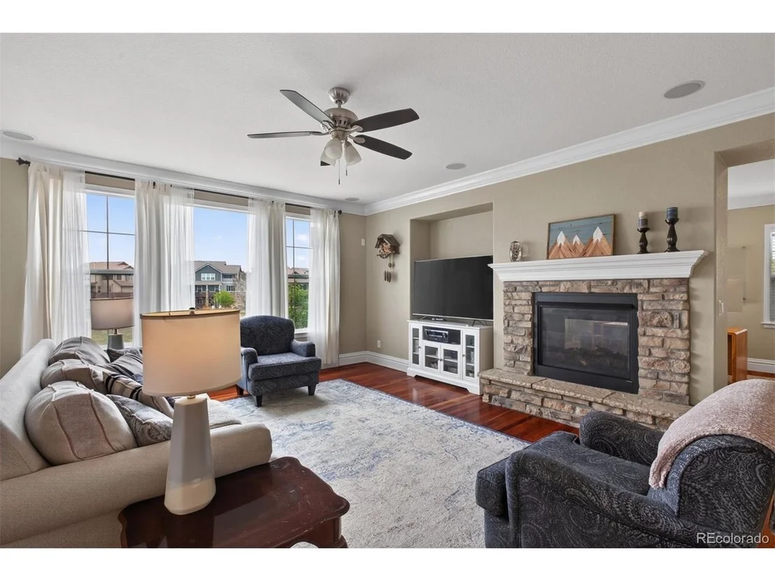 Photo of 479 Maplehurst Dr