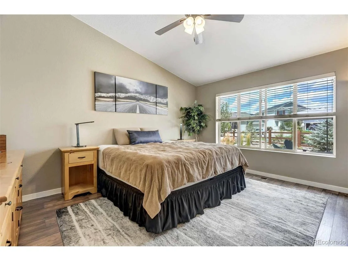 Photo of 2584 Lakes Edge Dr