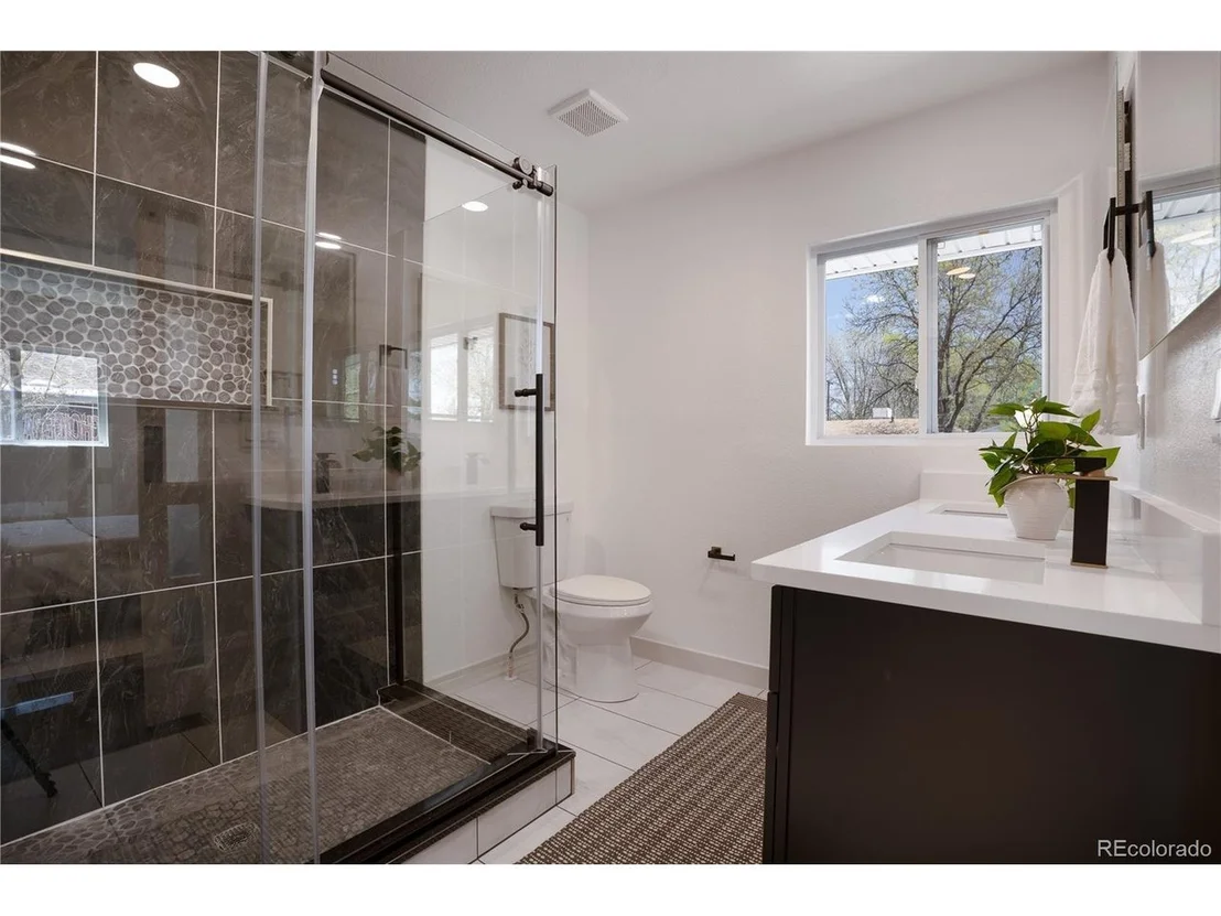 Photo of 451 Lansing St