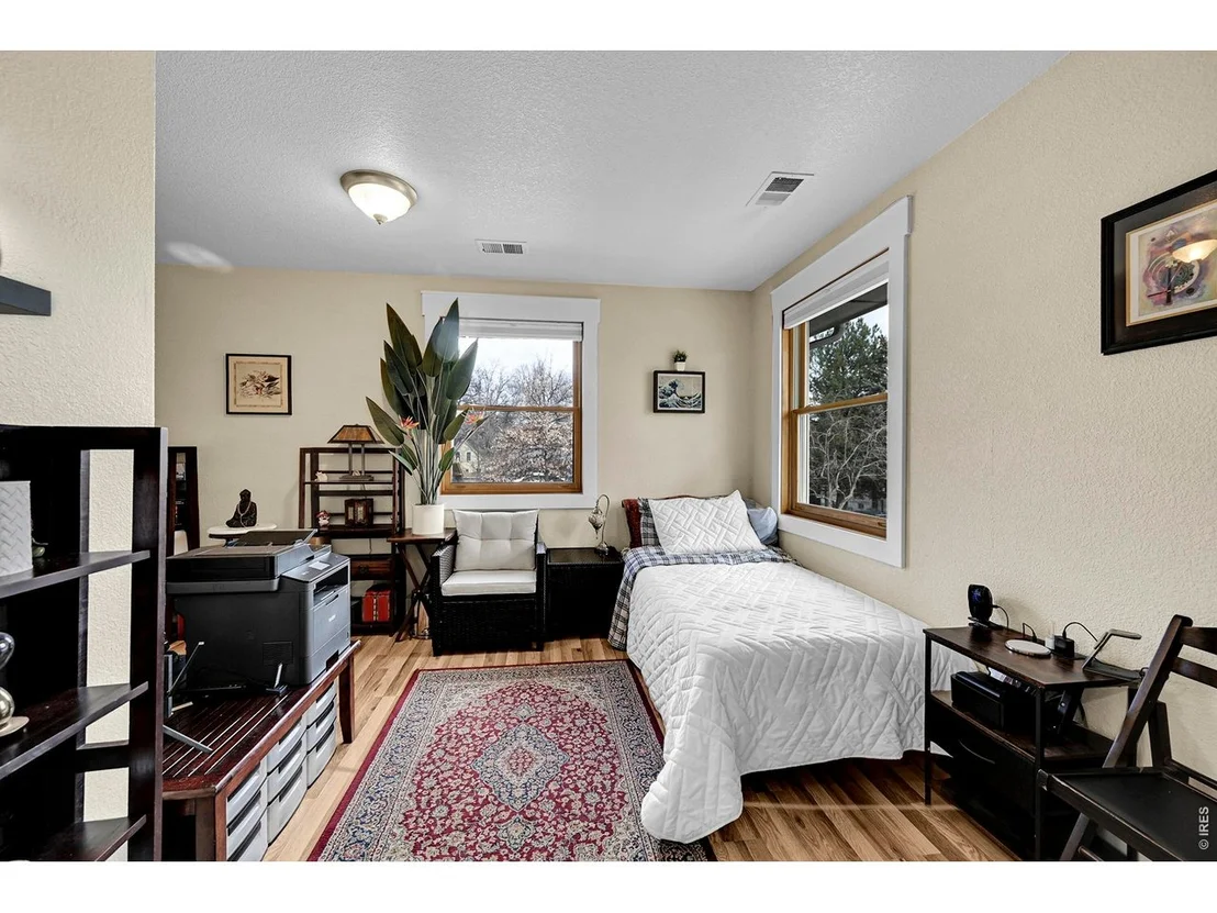 Photo of 1401 3rd Ave