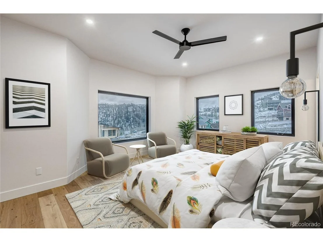 Photo of 680 Lone Eagle Dr