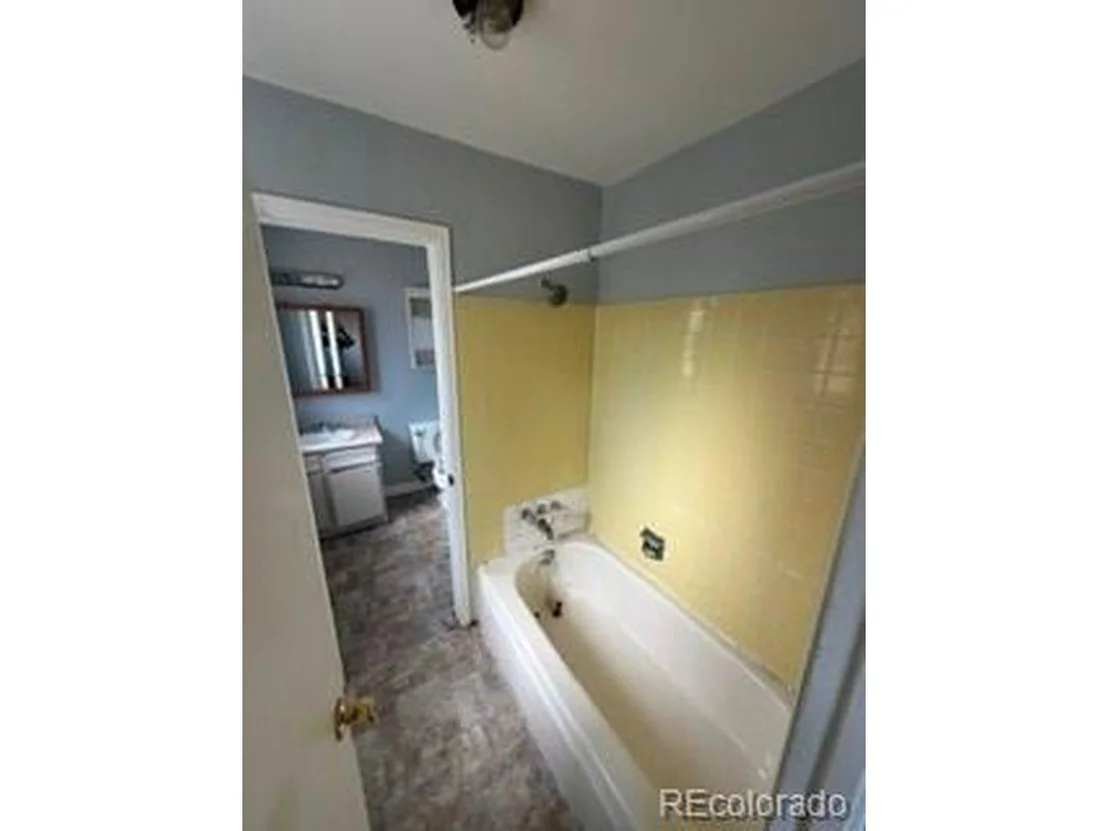 Photo of 9748 Clayton Cir