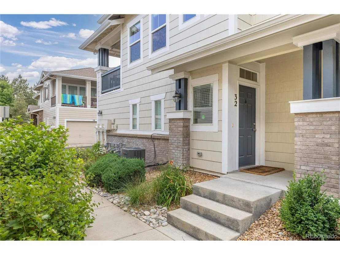 Photo of 32 Whitehaven Cir