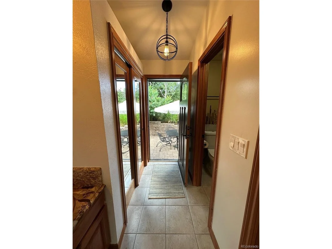Photo of 7454 Queen Cir