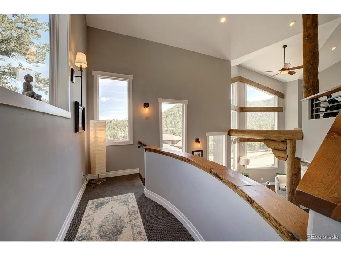 Photo of 27086 Mountain Park Rd