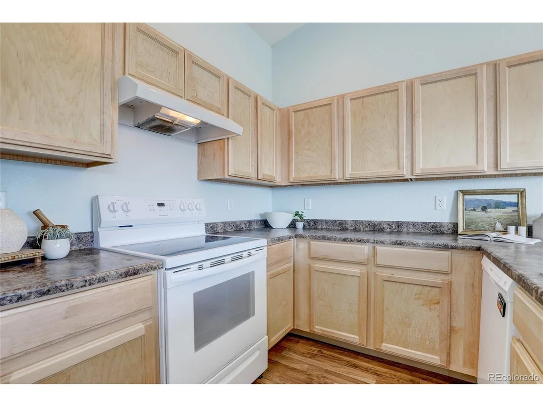 Photo of 988 Axis Dr