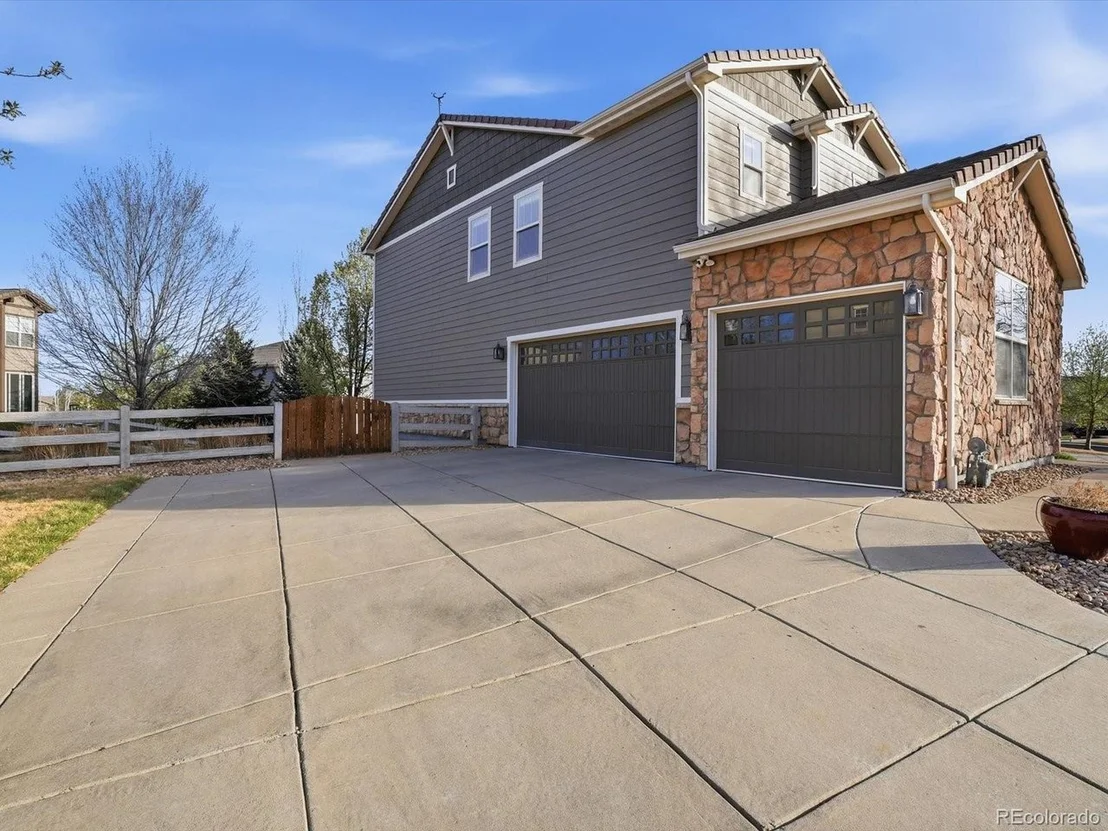 Photo of 2626 Gray Wolf Loop