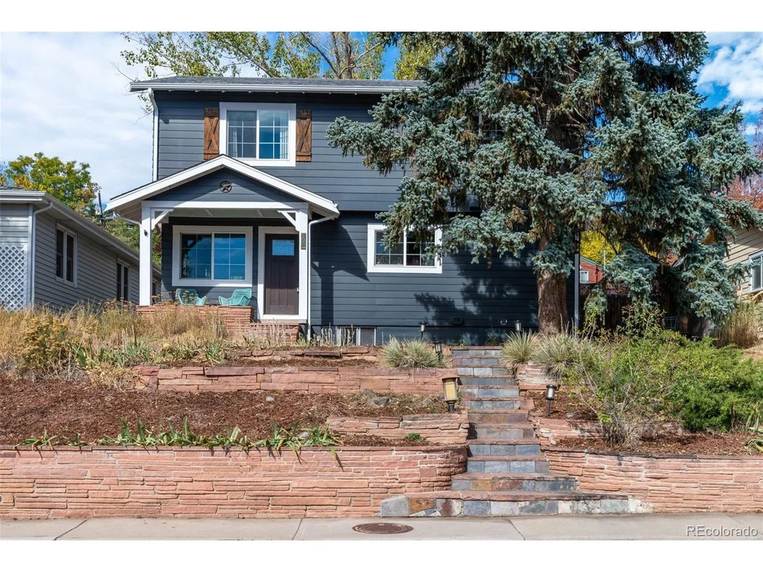 Photo of 704 5th St