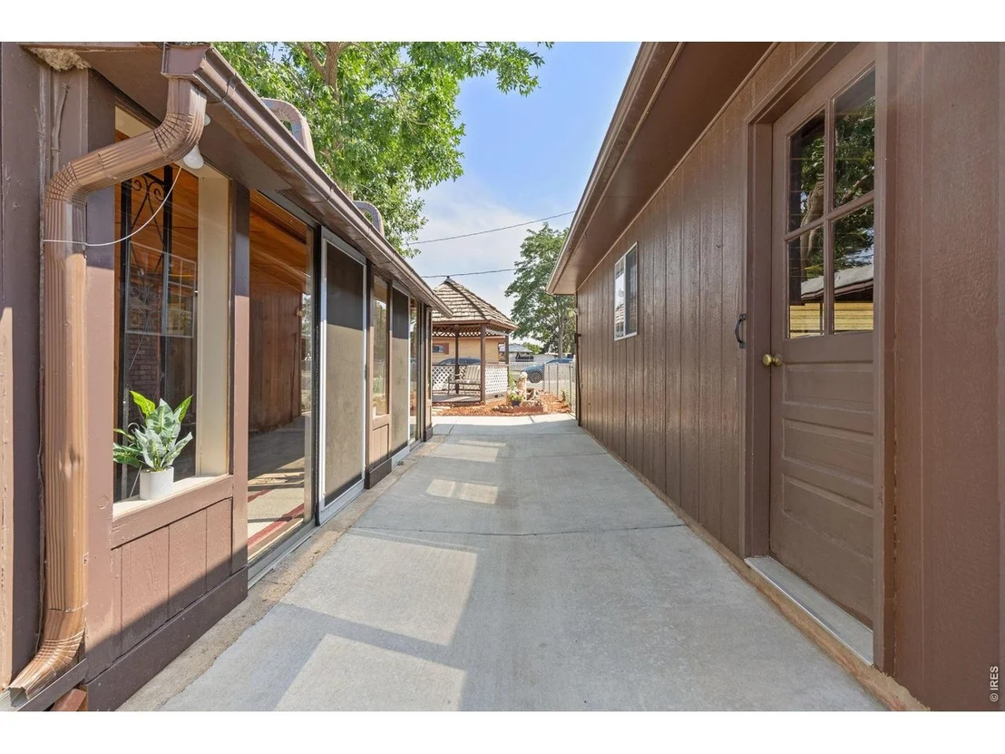 Photo of 721 35th Ave