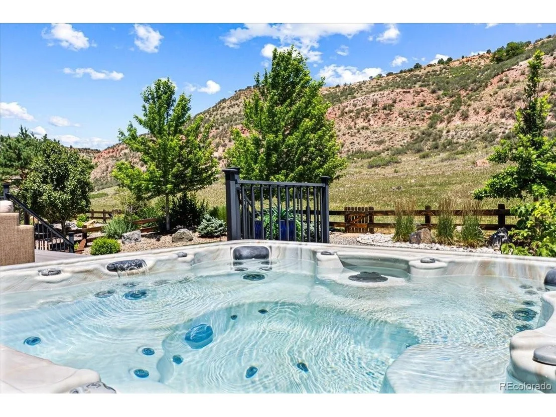 Photo of 4888 Hogback Ridge Rd