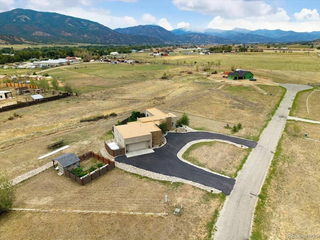 Photo of 7670 Meadowlark Ln