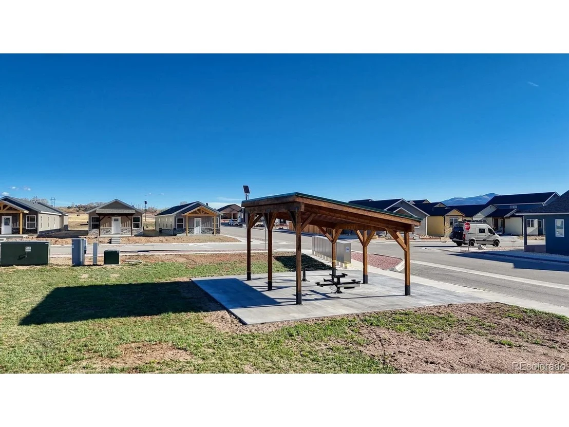Photo of 10806 Willow Ave