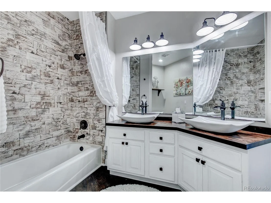 Photo of 46186 Needleleaf Ln