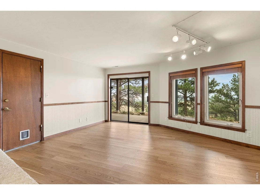 Photo of 8563 Middle Fork Rd