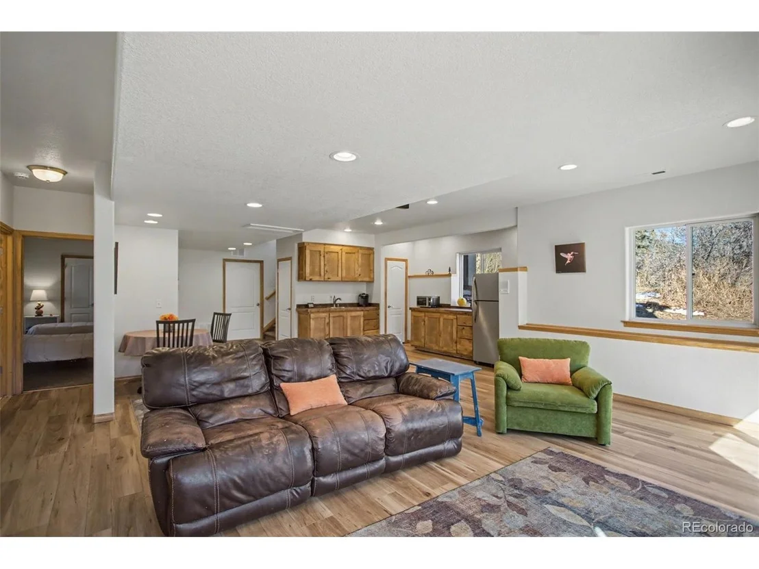 Photo of 261 Pinecrest Way