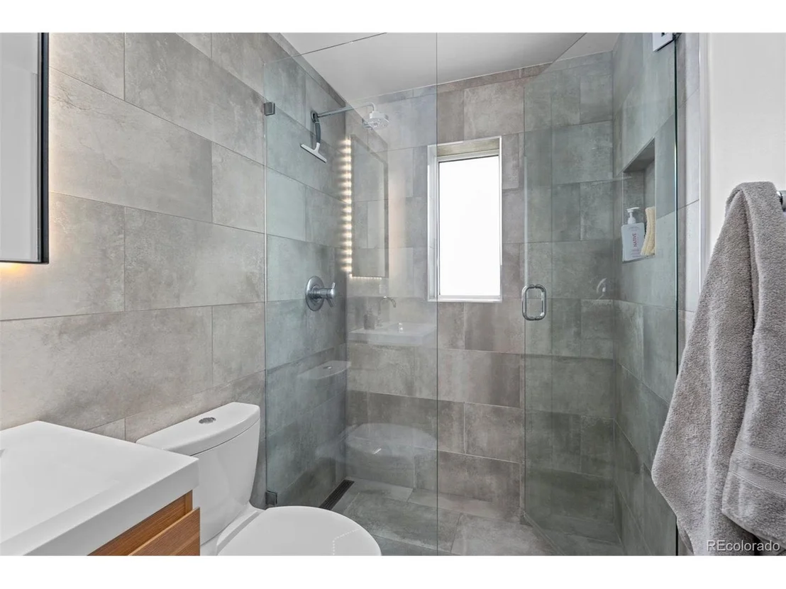 Photo of 1295 Forest St
