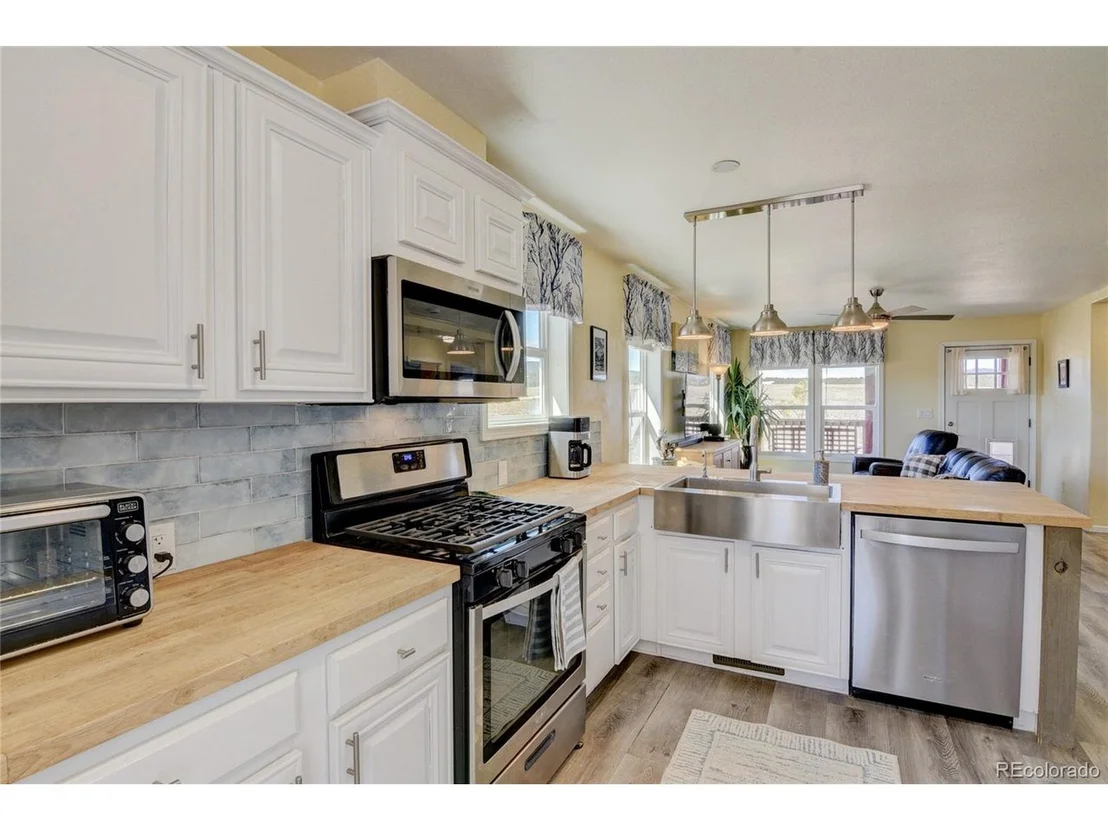 Photo of 261 Bridle Path