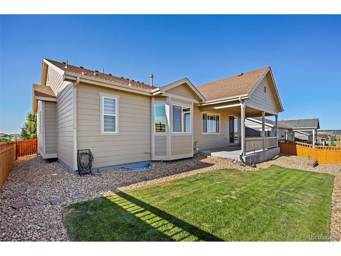 Photo of 7658 Oasis Dr