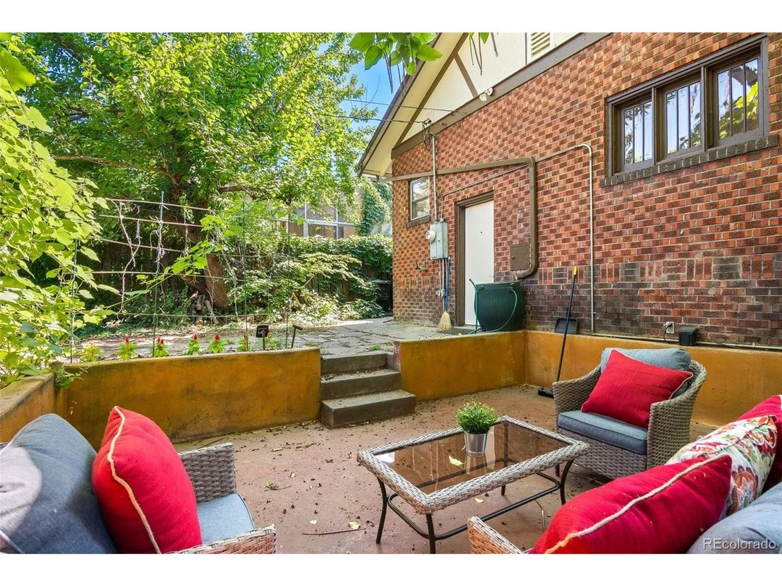 Photo of 674 Jackson St