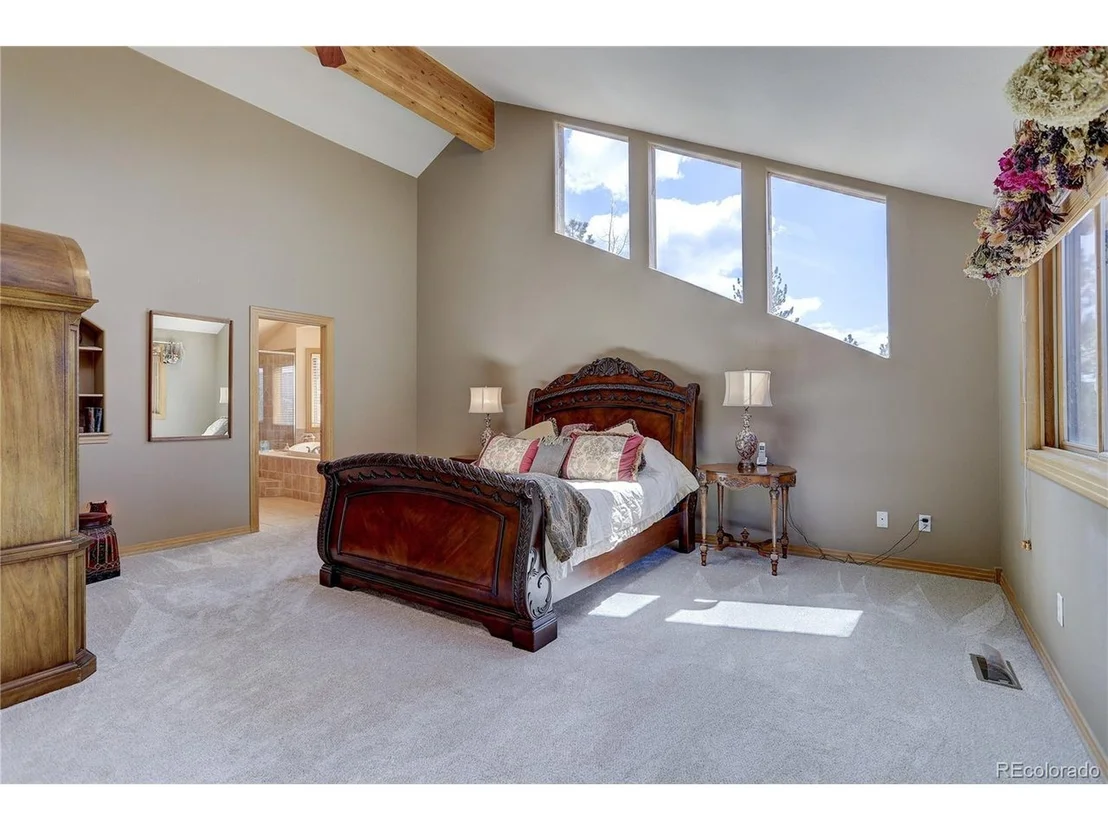 Photo of 109 Royal Ridge Dr
