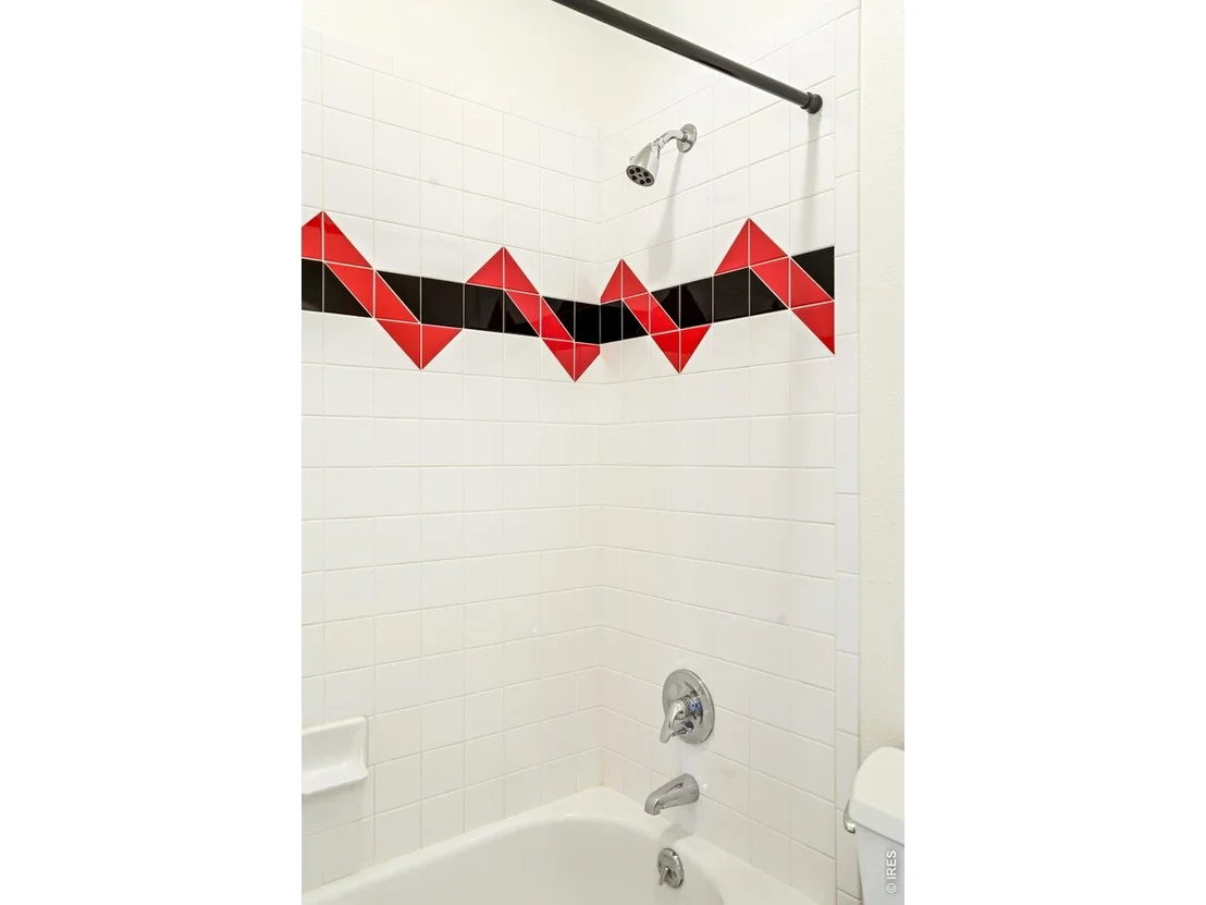 Photo of 2541 Tamarack Ave