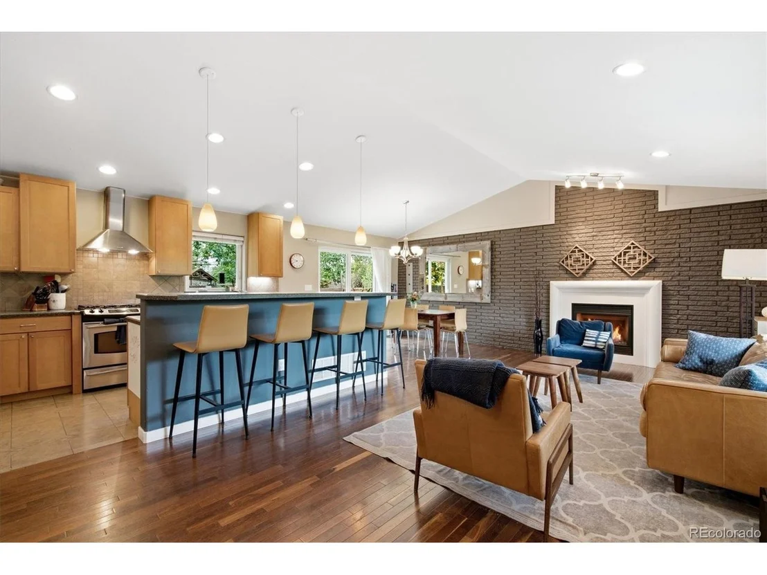 Photo of 7861 Robin Ln