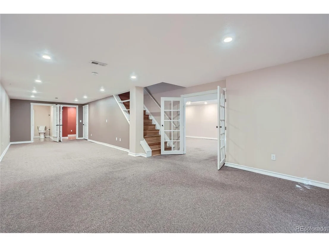 Photo of 6102 Devinney Way