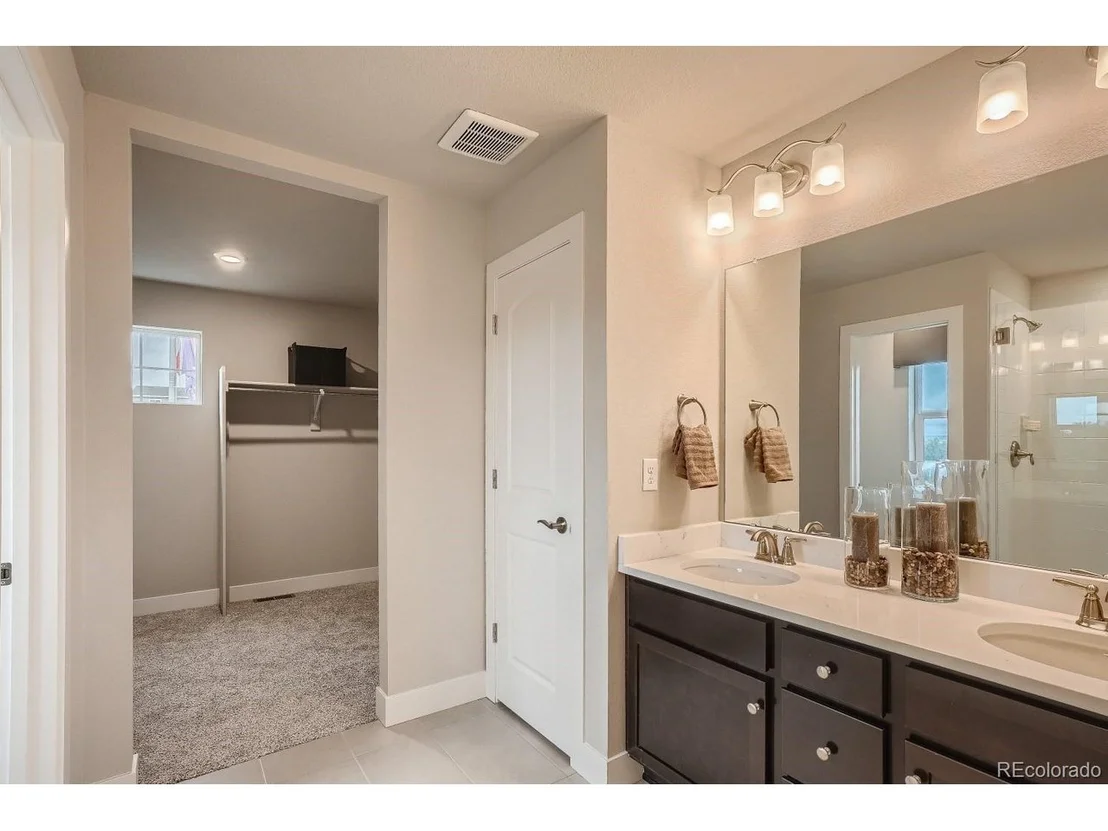 Photo of 1370 Bloom St