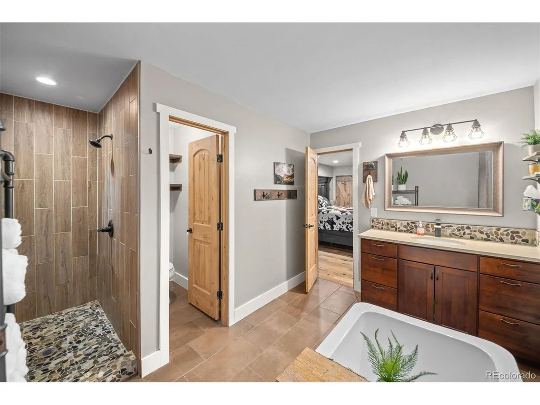 Photo of 258 Upper Forest Rd