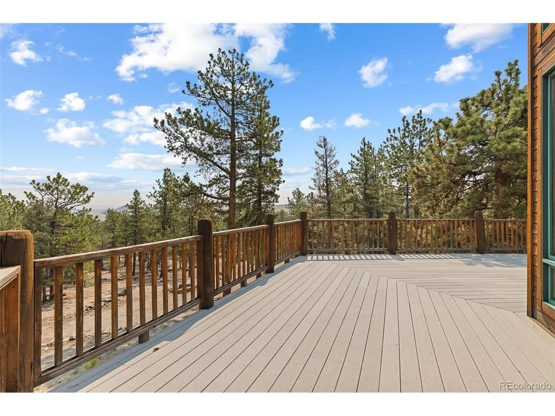 Photo of 559 Bellows Rd