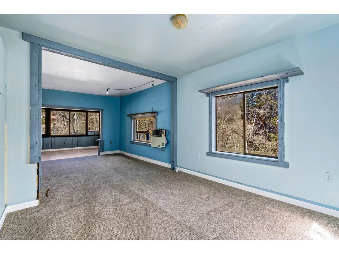 Photo of 151 Columbine Dr