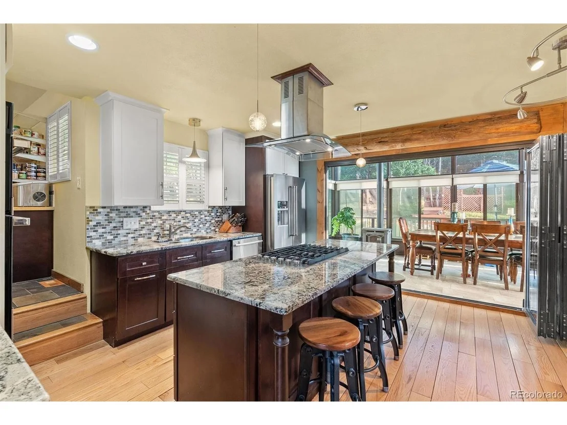 Photo of 576 Bluebird Ln