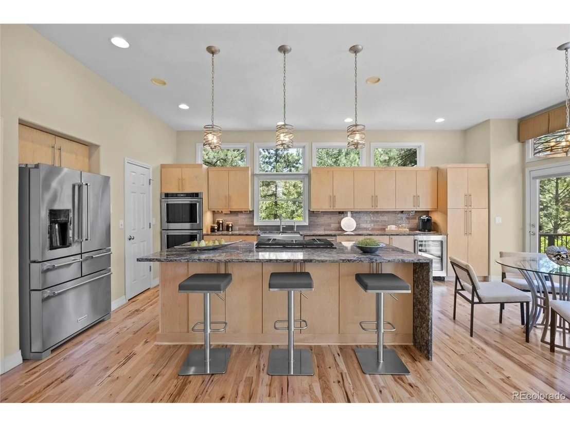 Photo of 7018 Forest Ridge Cir