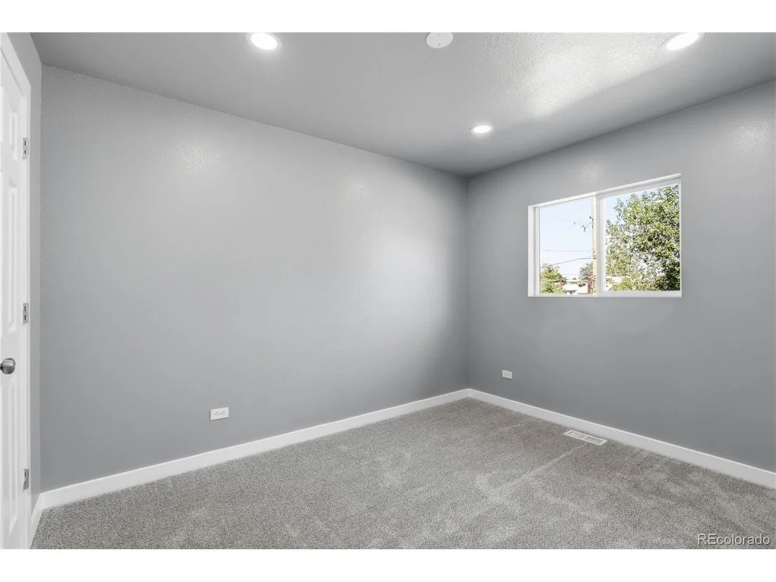 Photo of 9465 Damon Dr
