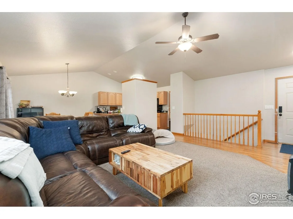 Photo of 305 Amber Dr