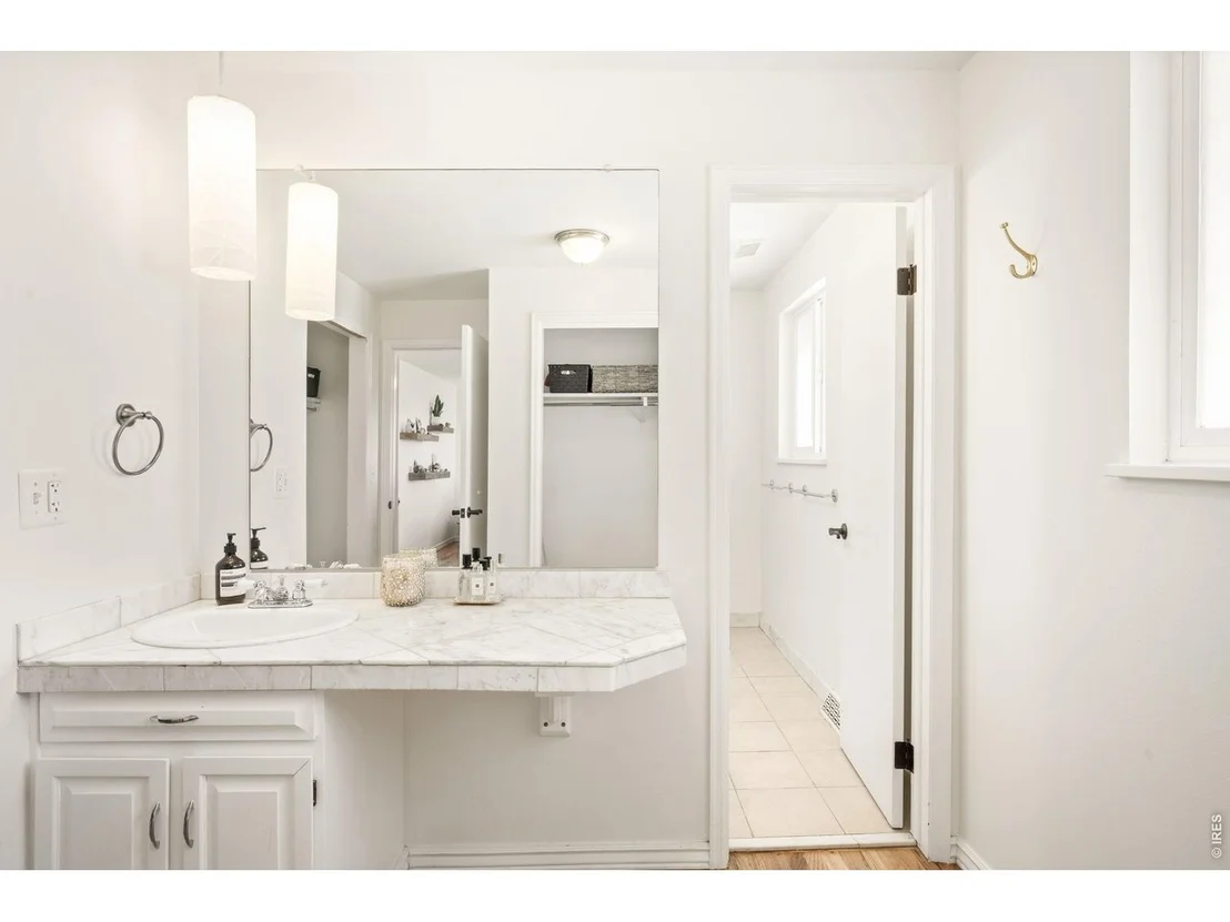 Photo of 4872 Earle Cir