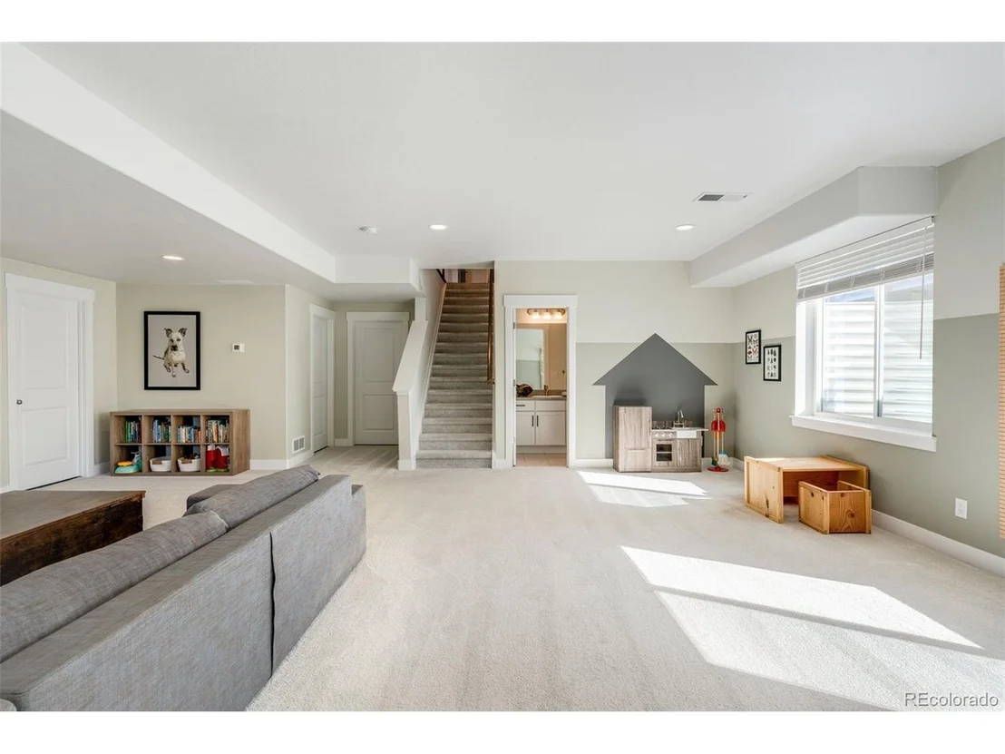 Photo of 353 Mount Rainier St