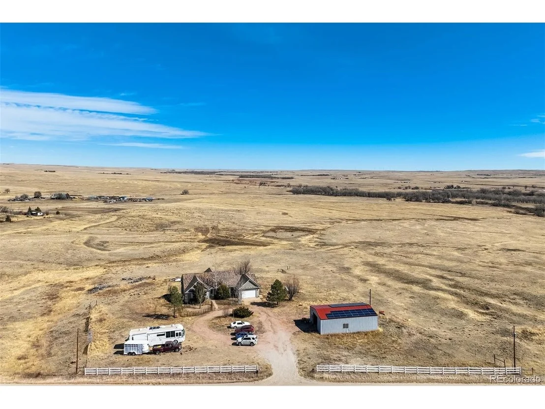 Photo of 18300 County Rd 105
