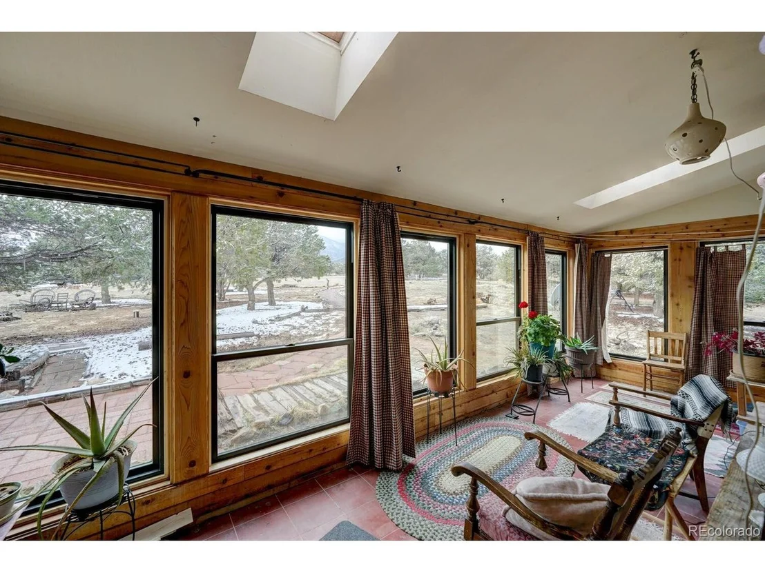 Photo of 6485 Divide Dr