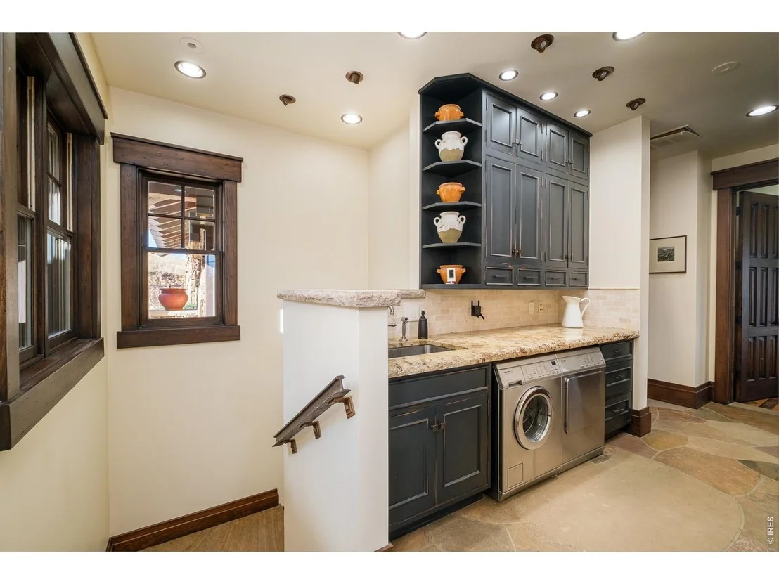 Photo of 307 Labelle Rd