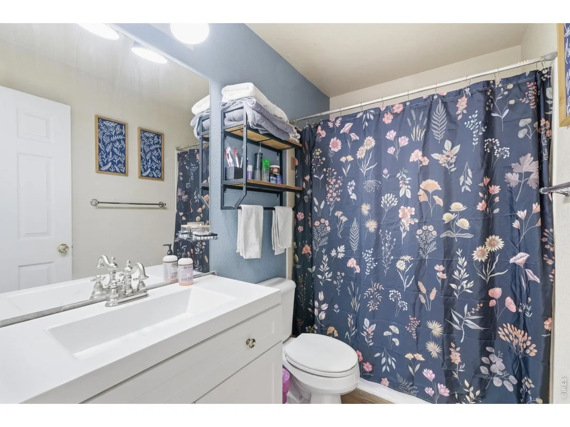 Photo of 7472 Skyline Way