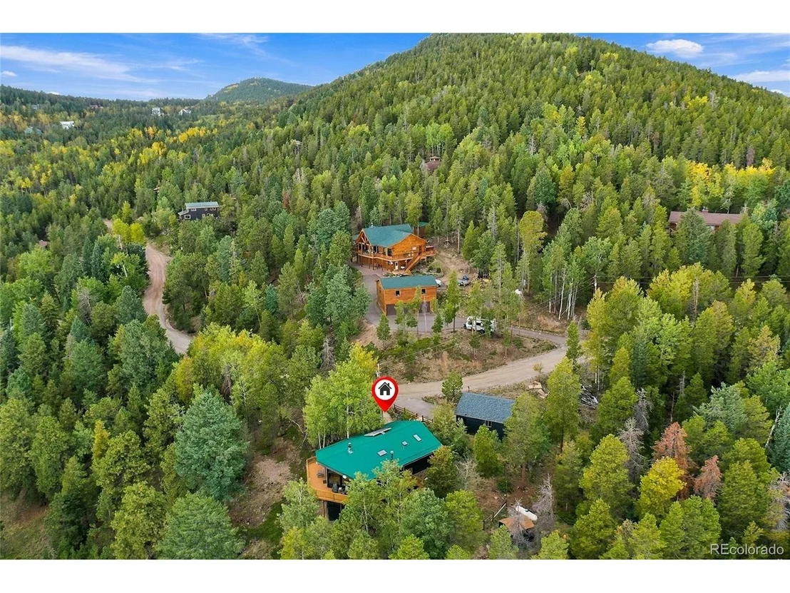 Photo of 889 Lodgepole Dr
