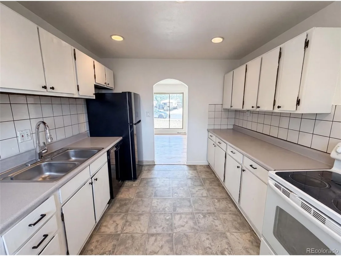Photo of 9190 Cypress Dr