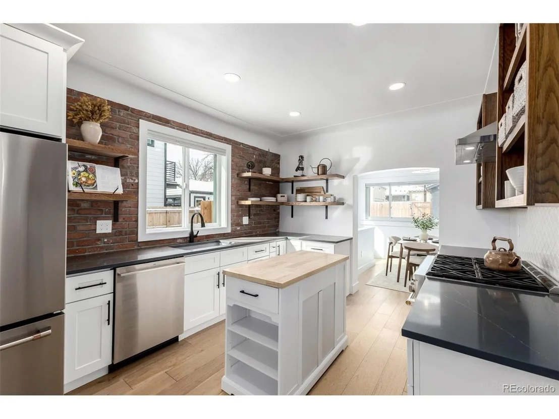 Photo of 4655 Bryant St